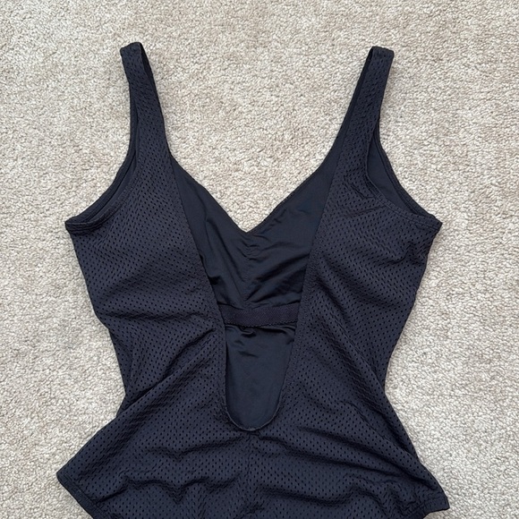Andie V Neck Classic Black Scoop Back One Piece Swimsuit Size XL - Picture 4 of 8